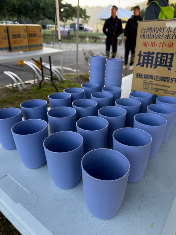 賽事現場提供循環杯讓選手進行水分補給（圖：環境部環保司）