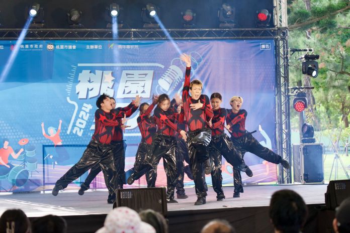 2024桃園星人秀掀熱潮 樂壇新星舞台精英大放異彩 80 wp 1732975426997780573866707962978