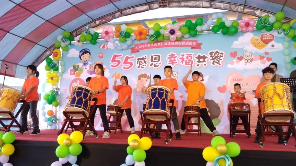 太鼓隊精彩演出（記者黃楸玲／攝影）