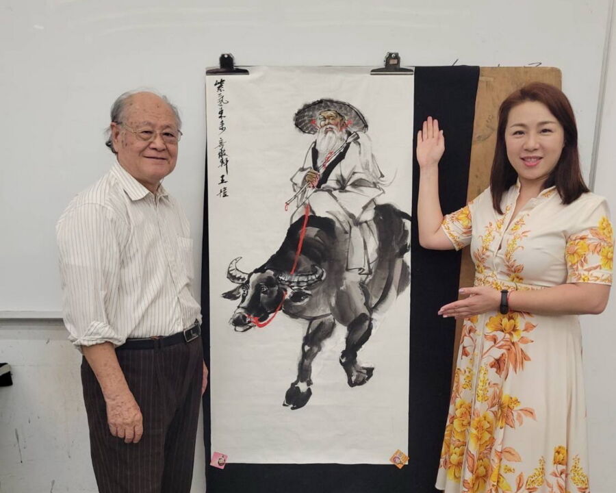 圖/新北市議員劉美芳指出,她對達摩形象的塑造,並非單純的外在表現,而是要透過畫作傳遞達摩的靜謐與深邃。(新北市議員劉美芳提供)