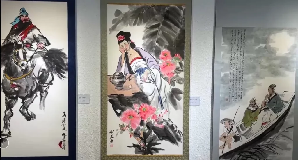 《貴妃醉酒》，則表現出中國戲曲人物的柔美與豪放，透過水墨的線條和渲染，讓人物的神韻如生般栩栩如生，顯示出水墨人物畫的獨特魅力