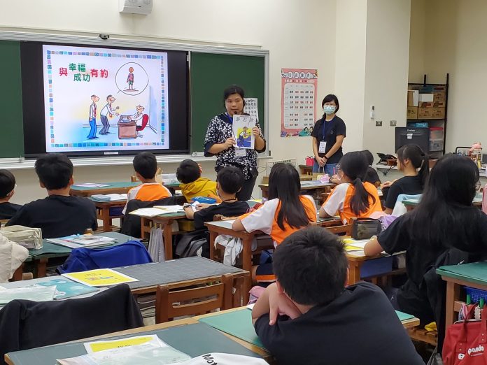品德教育特色學校表揚大會登場 桃市5國中小獲肯定 78 3.青埔國小 晨光媽媽說品格 品格故事分享 0 scaled