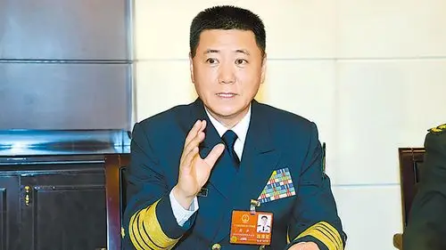 大陸國防部發言人證實,中共中央軍委委員兼軍委政治工作部主任苗華上將,因涉違紀接受調查,外界就此判斷習近平權力弱化恐失之偏頗。圖/取自中共國防部