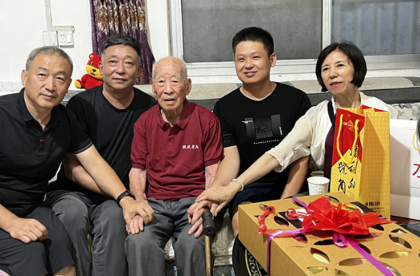1925年出生的孟連啟,今年剛好滿100歲。圖/沈春池文教基金會提供