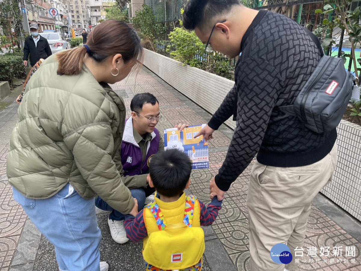 桃市公立幼兒園校門口及周邊人行道禁菸。