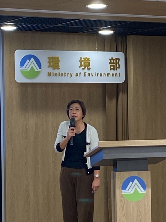 循環署賴瑩瑩署長說明塑膠公約INC5重點條文（記者黃楸玲／攝影）