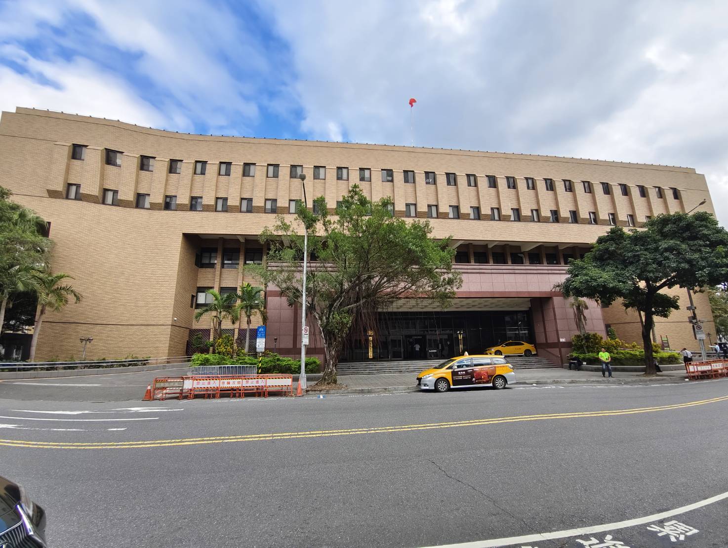 被控操縱星寶國際股價 董座黃坤鍵獲不起訴處分