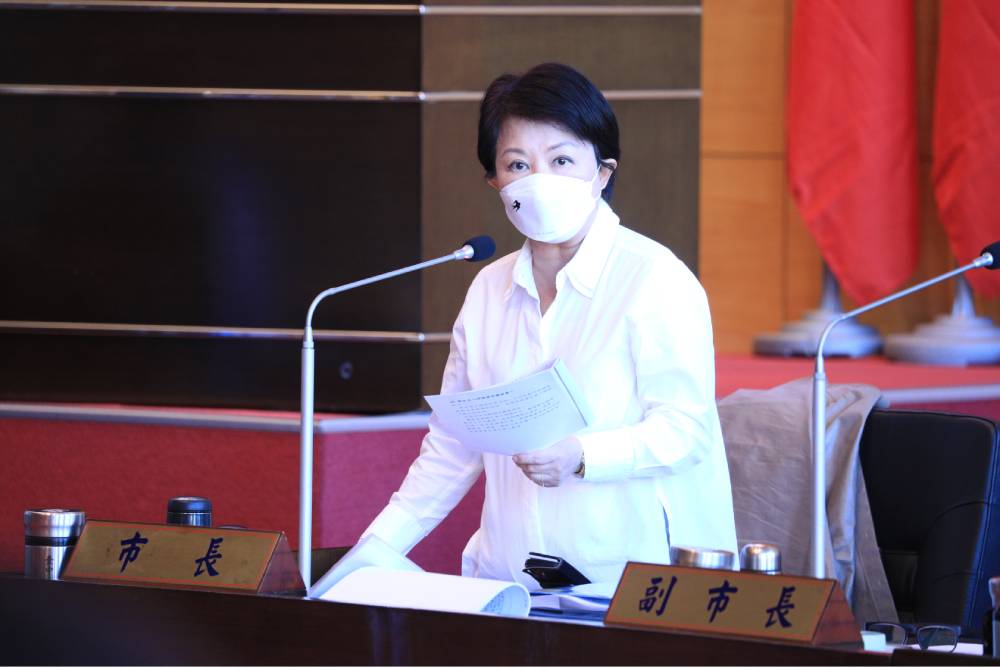 台中市師生衝突市長今道歉 盧秀燕:未來訂SOP讓執法與教育單位有所依 230 台中市師生衝突市長今道歉 盧秀燕:未來訂SOP讓執法與教育單位有所依 229