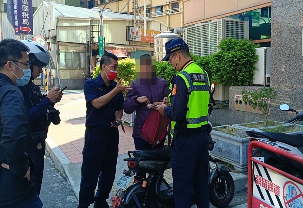 微型電動二輪車掛牌上路 南警三日取締違規123件 231 248241203a05