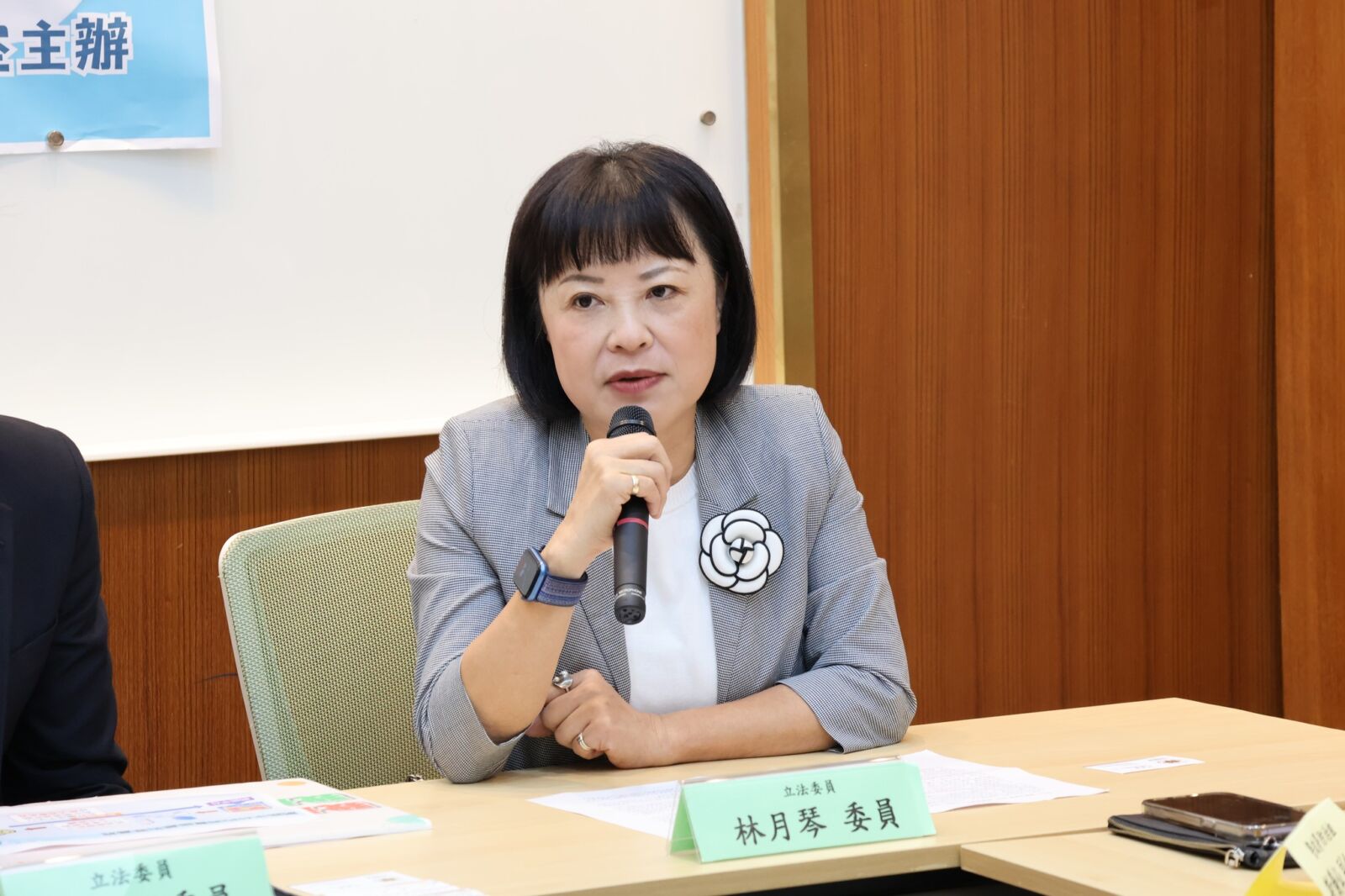 黃子佼持2259個性影像判8個月 林月琴稱「深表不解」:絕非重判 222 黃子佼持2259個性影像判8個月 林月琴稱「深表不解」:絕非重判 221