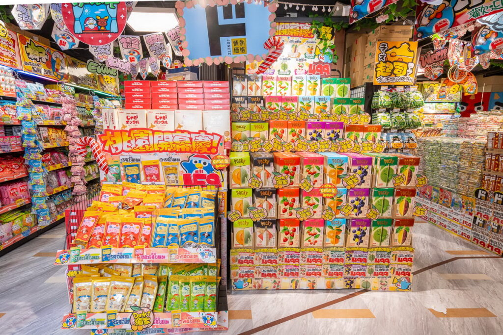 DONKI獨家販售零食大集合!同場加映必買超大支固力果POCKY餅乾棒499元,8款限定口味任君挑選!