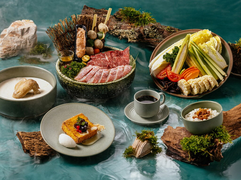 宜蘭館推出冬日暖心鍋物「大同黑羽雞奶白鍋」,專案價4,230元起。