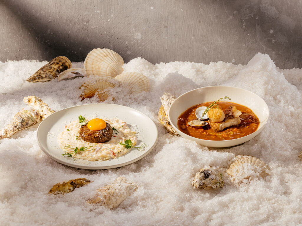台南館豪饗套餐端出「香煎紅鮋魚干貝奶油龍蝦湯」鮮香入味,專案價4,250元起。