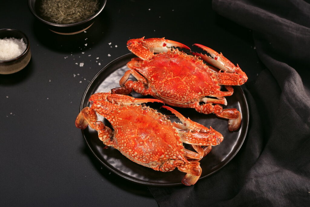 泊二饗晚餐自12月至2025年2月加碼供應冬季鮮嫩風味藍蟹。