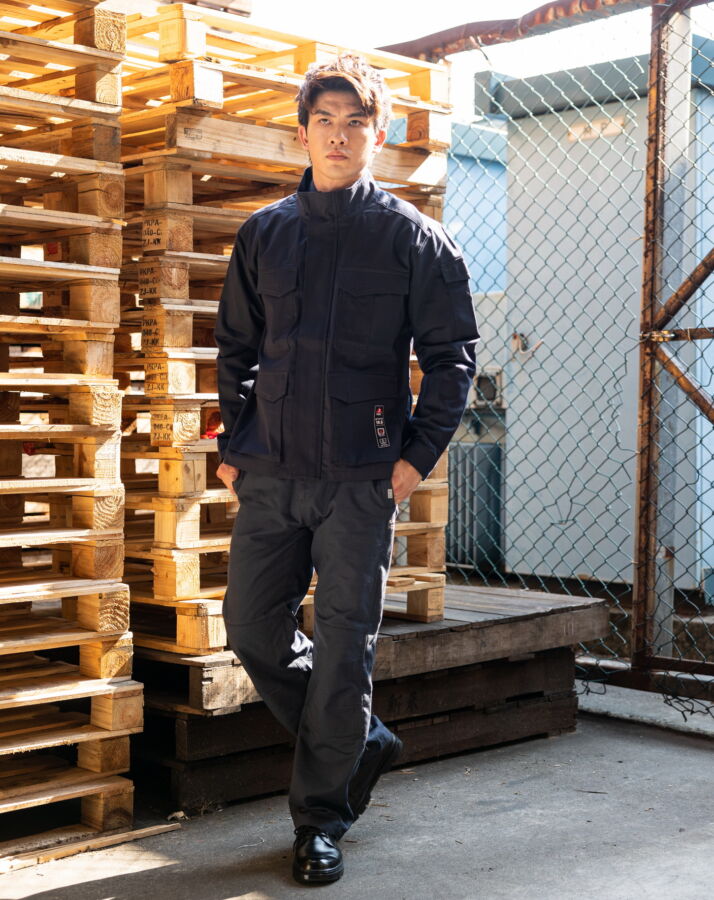 /衣哥針對易接觸危險的工作環境製作「阻燃電弧防護衣服」,經燃燒、電弧、金屬熔融等多項嚴格的測試,達到美國消防協會、歐洲工業閃火阻燃標準。(衣哥實業有限公司提供)
