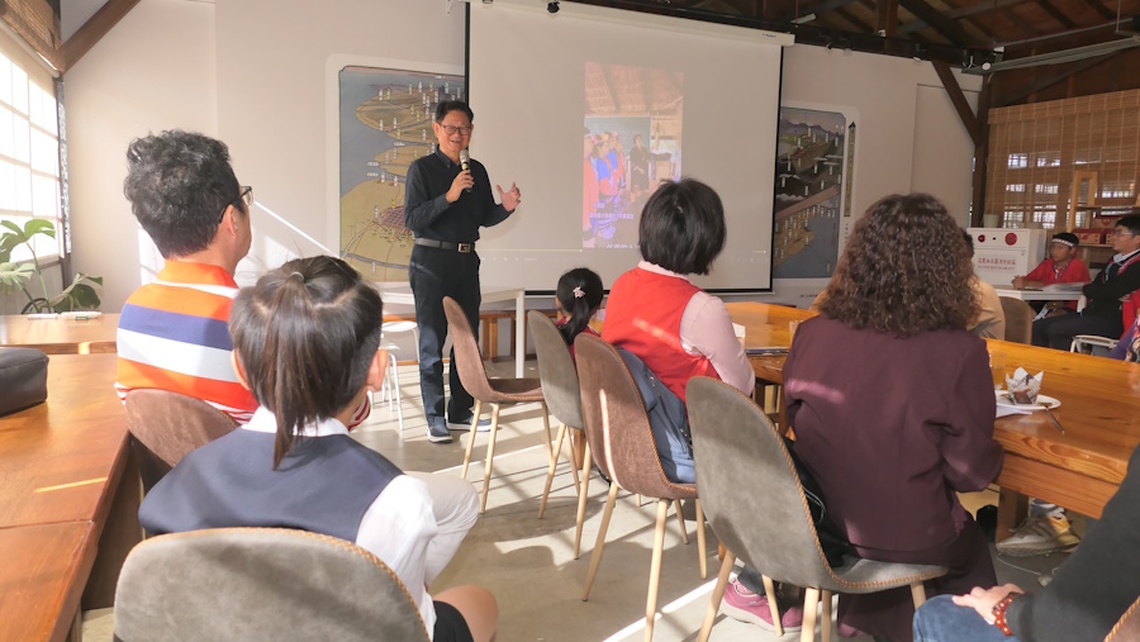 台灣偏鄉兒童教育基金會錄製一百多支影片鼓勵孩童閱讀 更有學生以英語表達自己喜歡閱讀