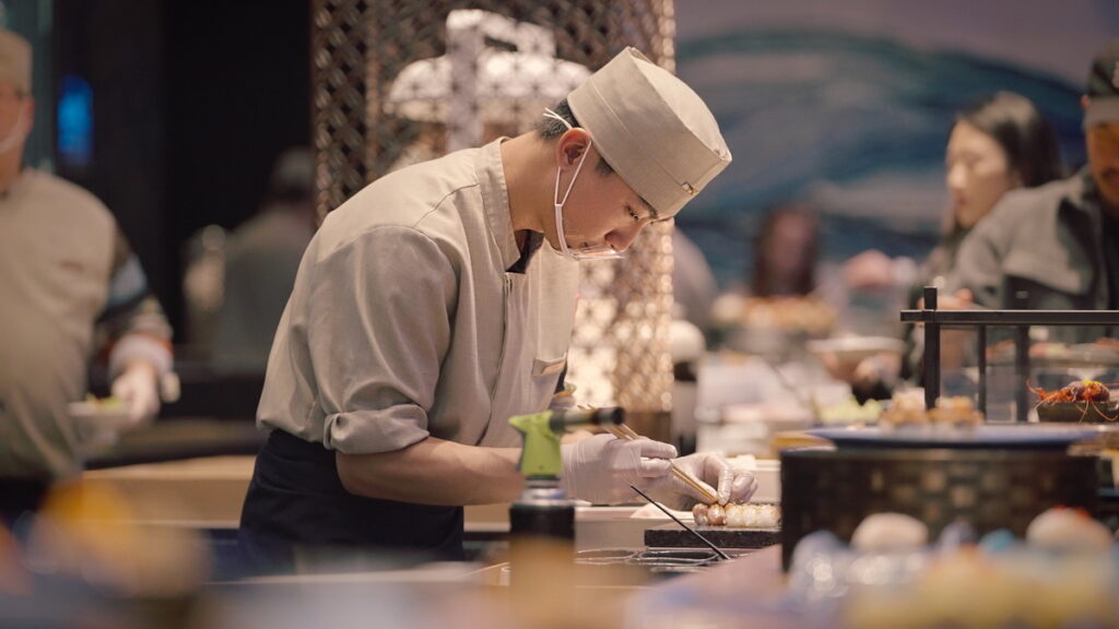 A Joy以餐桌上的多元料理搭配如藝展般的用餐場域,顛覆大眾對吃buffet的既定印象。