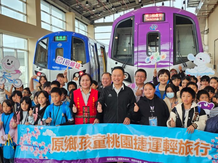 蘇俊賓率原鄉學童搭機捷 化身活動關主促進低碳環境教育 84 20241205 05062022 scaled