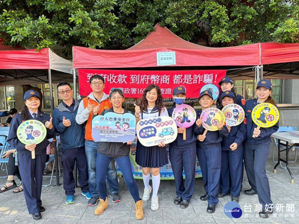 議員黃佳恬穿制服加入宣導。林重鎣