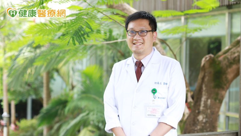 下背痛可能是骨質疏鬆所致!「這些」症狀都是警訊應及早就醫