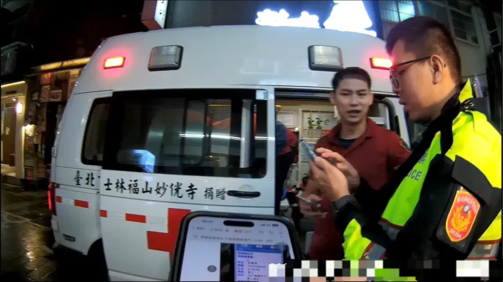 洪等2員勤務中獲報民眾疑似輕生,旋即趕赴現場積極救助,並與消防人員合力拯救其生命,阻止憾事發生,深受家屬肯定及感激