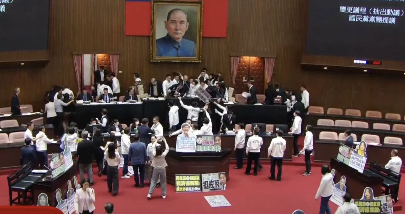 戒嚴是為了保護台灣？　鄭天財語驚全場還狠推邱議瑩 237