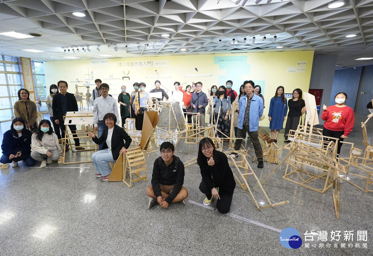 《傾巢而出的可能性》開幕活動大合照