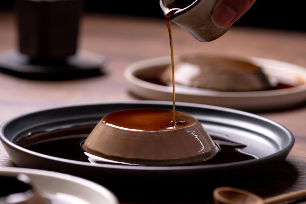 日式焙茶布丁,細膩而別具風味的大人風味「老派布丁」