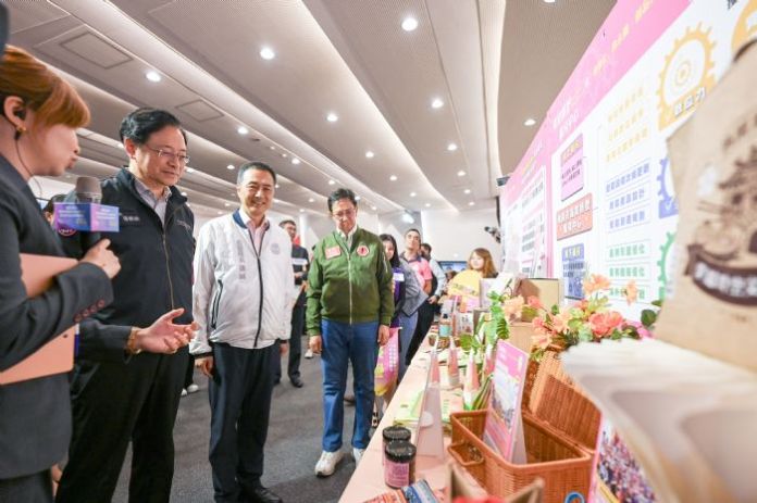 桃園商業轉型成果揭曉 星級友善店家與亮點業者獲表彰 75 20241206192254801