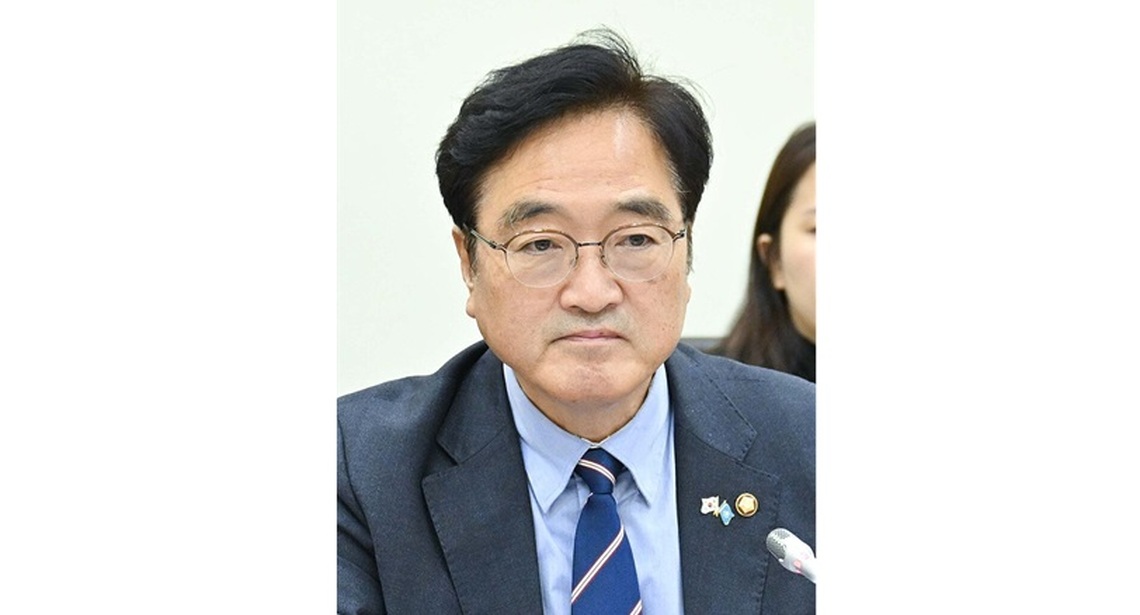 南韓執政黨與在野黨交鋒加劇 尹錫悅提前卸任引發憲政爭議