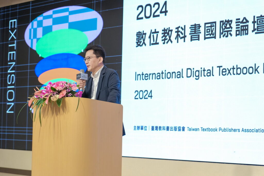教育部政務次長張廖萬堅