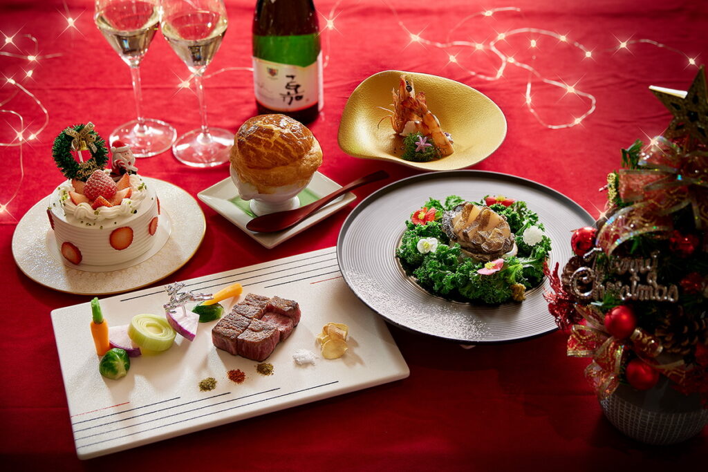 HAYASE日本料理12月24日與25日兩天推出鐵板燒聖誕限定套餐,以頂級和牛與奢華海鮮為主打,主菜提供山形牛沙朗、日本和牛菲力或鱈場蟹等多樣選擇。每位餐價4,000元+10%。