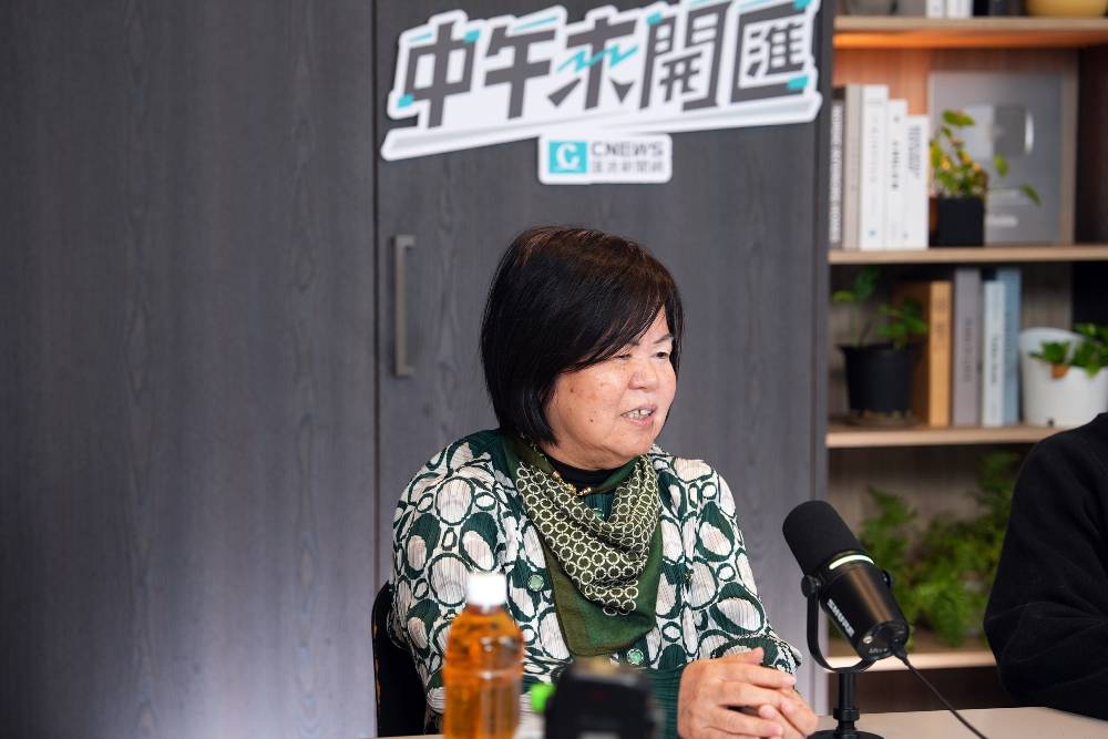 中午來開匯/大法官被提名人都是X友友? 黃虹霞:貼標籤是污辱總統 242 中午來開匯/大法官被提名人都是X友友? 黃虹霞:貼標籤是污辱總統 241