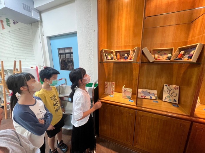 平鎮山豐國小美術班聯展登場 展現學子藝術回憶 79 112129 0