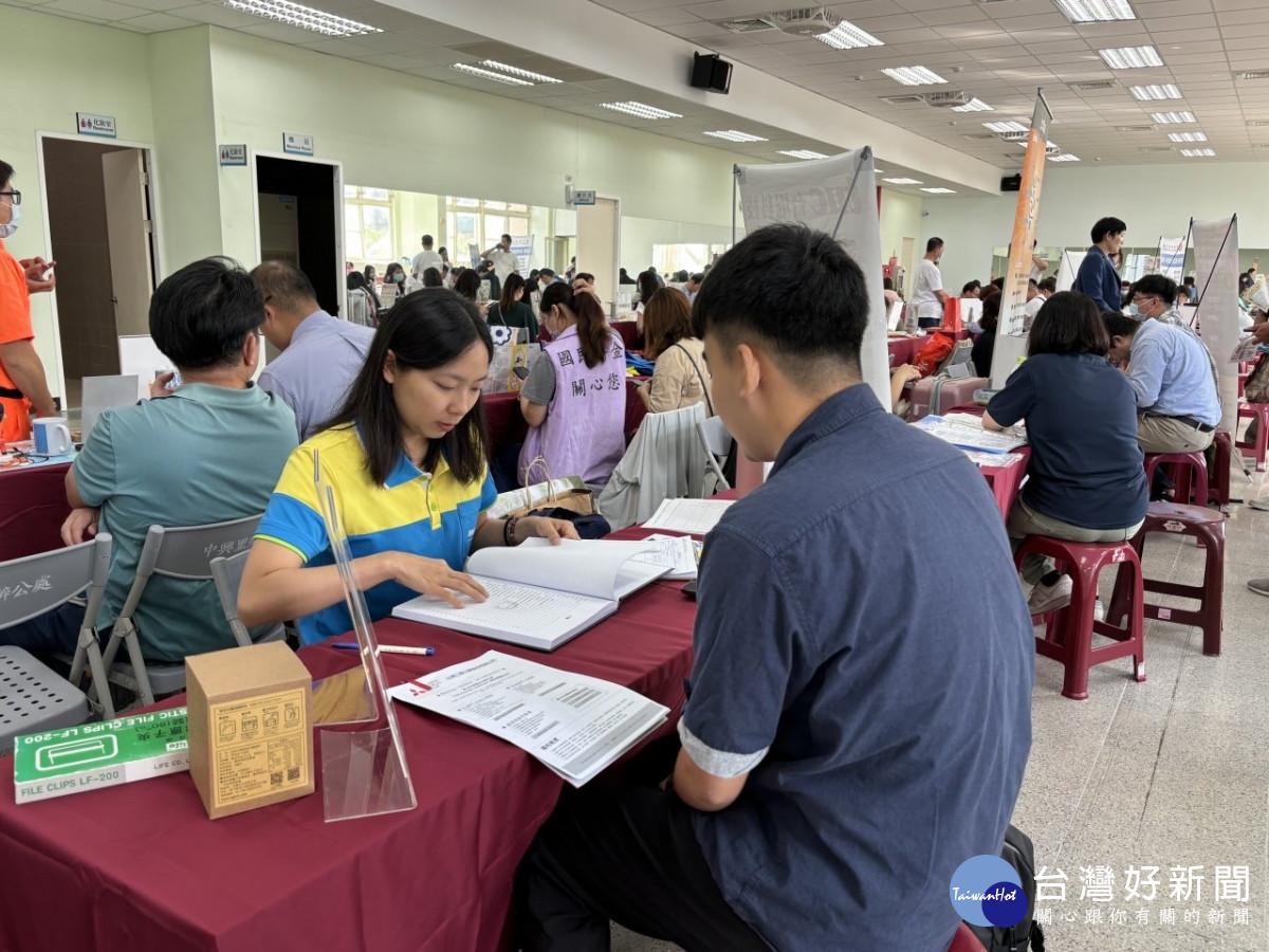 竹北就業中心徵才活動實況  吸引大批求職民眾前往(活動紀錄照片)