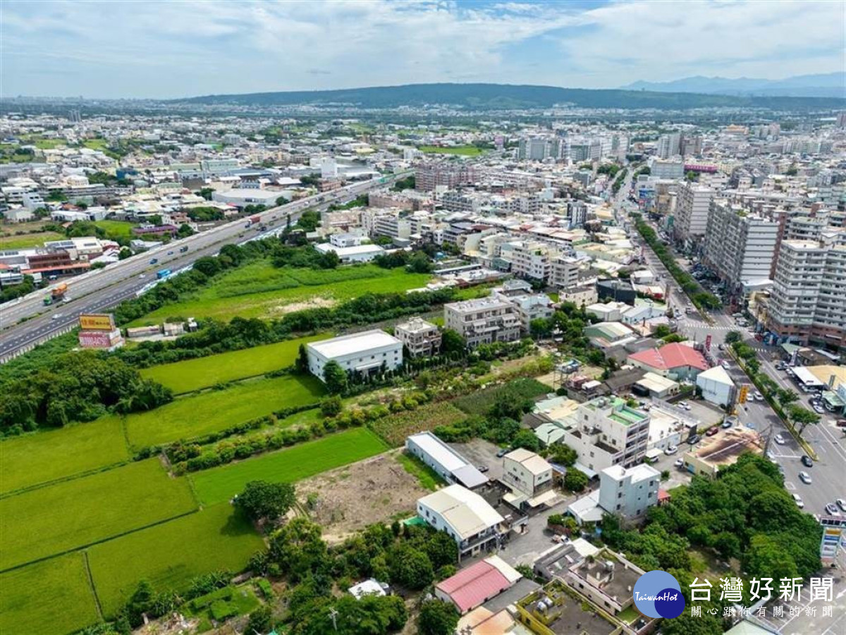 新縣政中心在彰化市交流道特定區,南來北往,國道1號、國道3號,或者從彰化火車站等,進出最方便。圖/彰化縣政府提供