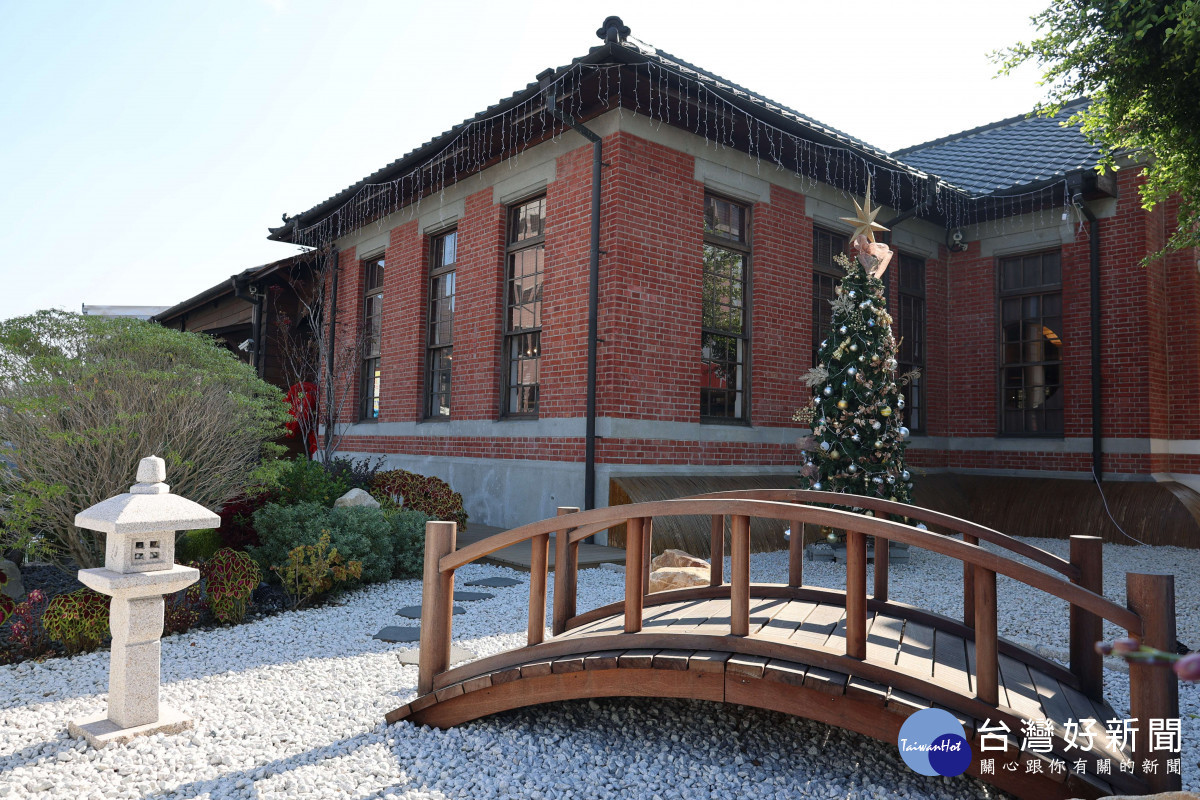 斗南分局舊辦公廳舍活化華麗轉型古蹟餐廳,今(10)日由縣長張麗善等人剪綵開幕/雲林縣政府提供