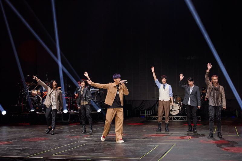 周杰倫演唱會最終場邀請到「華語天團」五月天一同合唱
