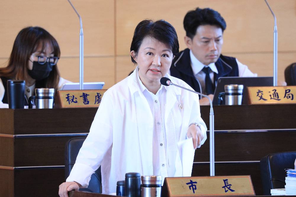 綠議員總質詢砲火強 盧秀燕大氣回:藉詢答讓民眾知道市府有做事 208 綠議員總質詢砲火強 盧秀燕大氣回:藉詢答讓民眾知道市府有做事 207