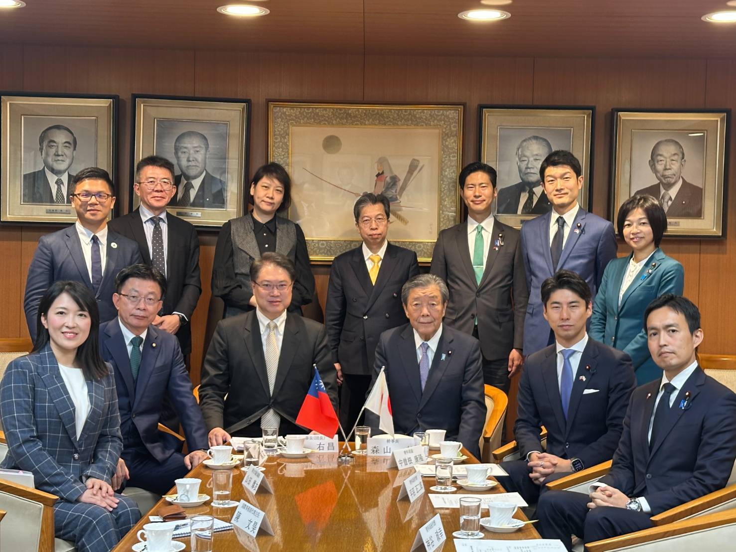 睽違20年再訪自民黨 林右昌預告成立民進黨青年局 194 睽違20年再訪自民黨 林右昌預告成立民進黨青年局 193