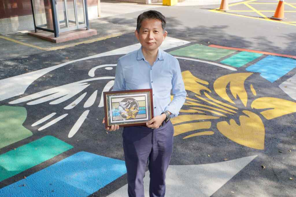 ▲人行道鋪面由大葉大學設計學系賴建源老師帶領學生設計。（大葉大學提供）