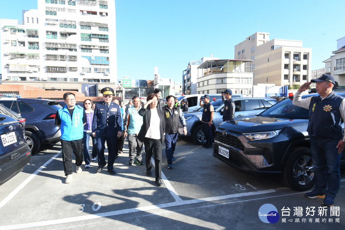彰化縣府編列3,340萬汰換24輛警用汽車以及121輛警用機車警車,提升維護治安效能。圖/彰化縣政府提供