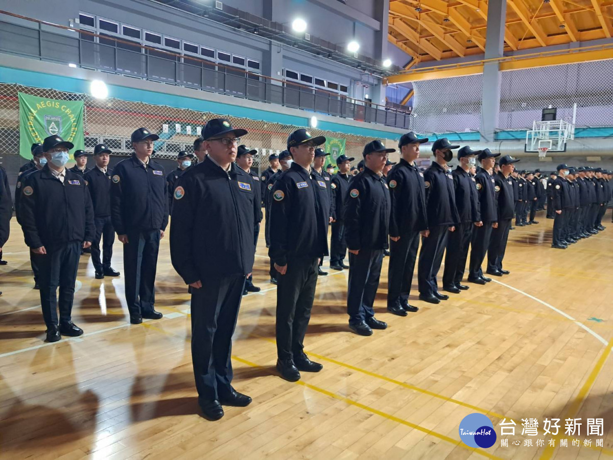 桃園市政府於桃園區國民運動中心舉行第4季法紀教育及民防訓練。<br /><br /> <br /><br /> <br /><br />