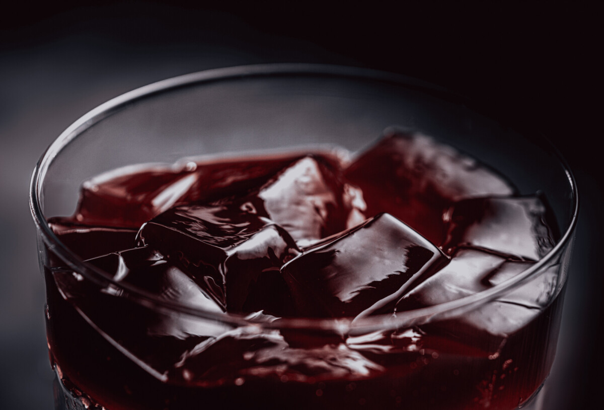 圖／莊園特選咖啡凍的迷人風味，替「搖滾拿鐵」增添口感。（BLIKE提供）