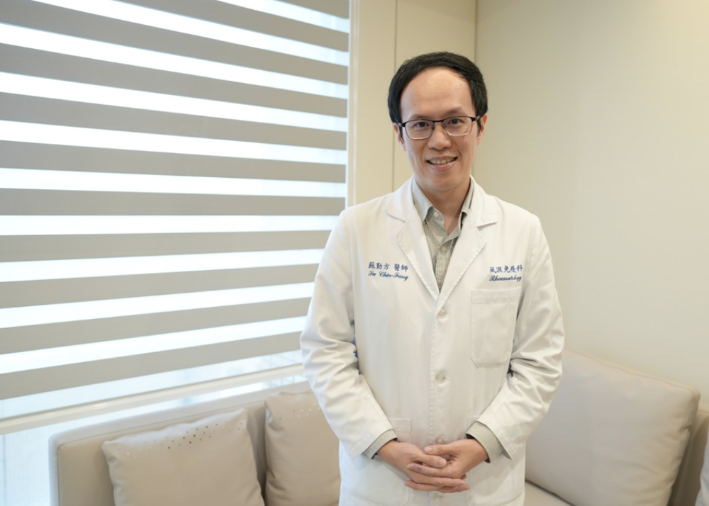【有影】眼澀嘴乾險要命! 她「兩肺全白」才知乾燥症已併肺纖維化 200 cnews003241211a01