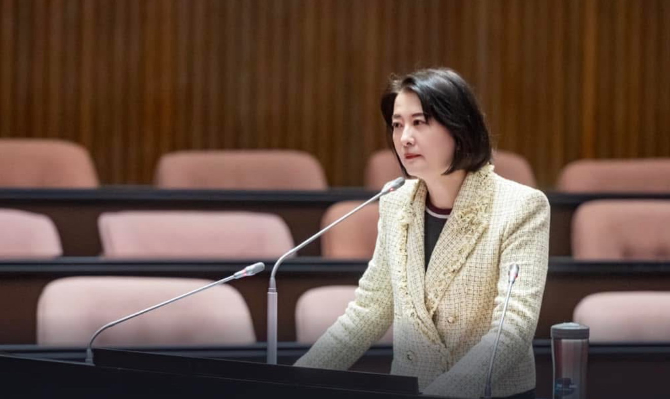 王鴻薇直言,青鳥選擇要來服務處霸街,她相當驕傲。(記者包克明 翻攝)