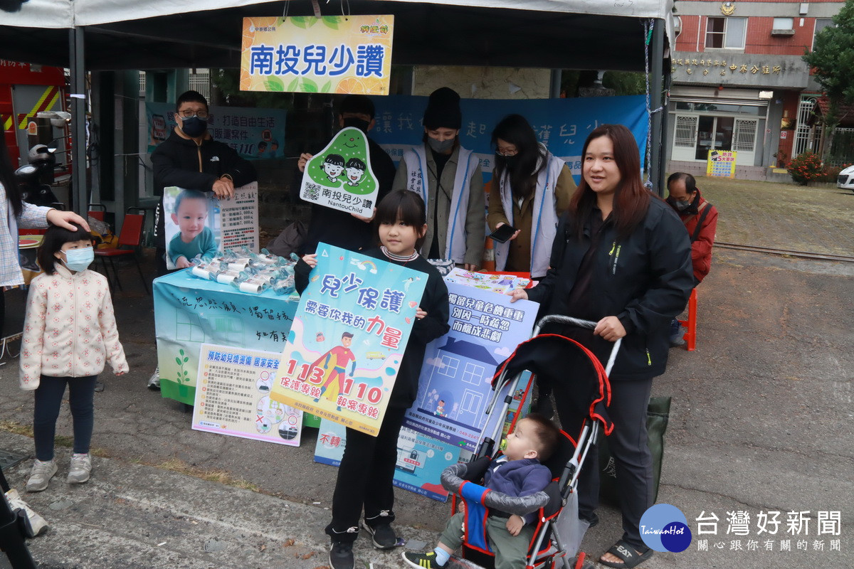 家暴防治中心等也適時來宣導。(記者扶小萍攝)