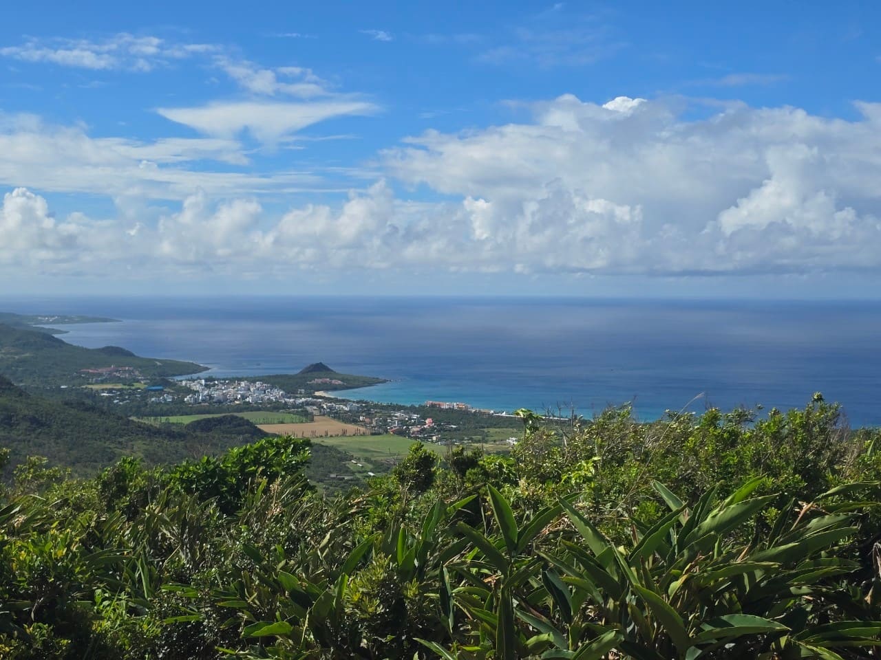 大山母山至高點上飽覽墾丁國家公園依山傍海的天然美景（圖：SUPERACE提供）