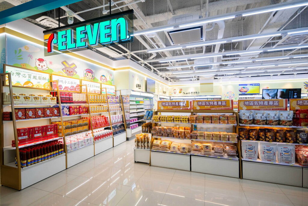 7-ELEVEN清水綻門市販售多款地區限定名特產。