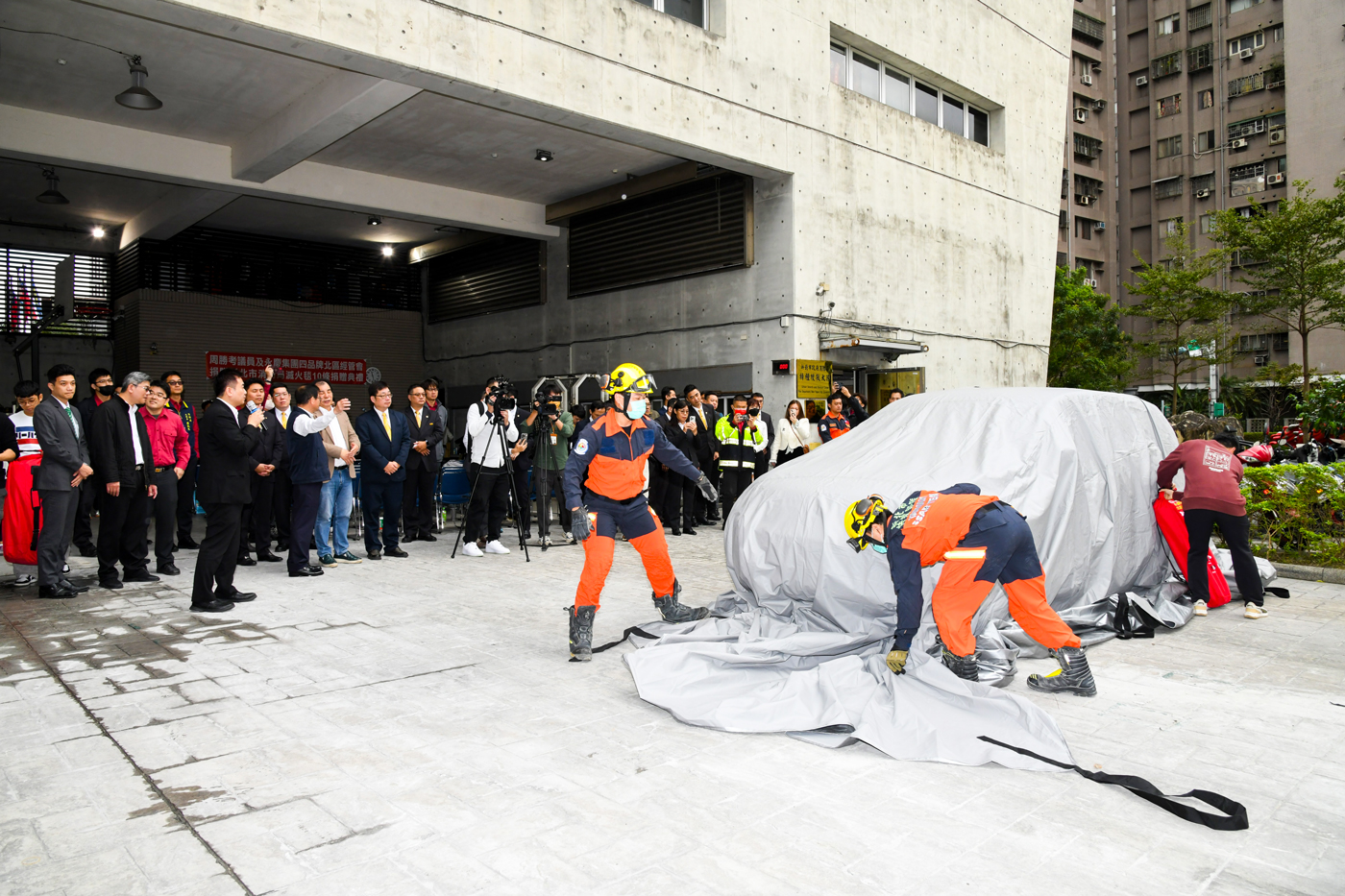 強化地方防災量能 永慶加盟四品牌北區經管會捐贈滅火毯 216 強化地方防災量能 永慶加盟四品牌北區經管會捐贈滅火毯 215